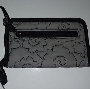 Thirty-one Quilted Poppy embroidered zip around wallet